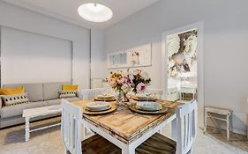 Trevi Fountain - Shabby - Romedreamhome